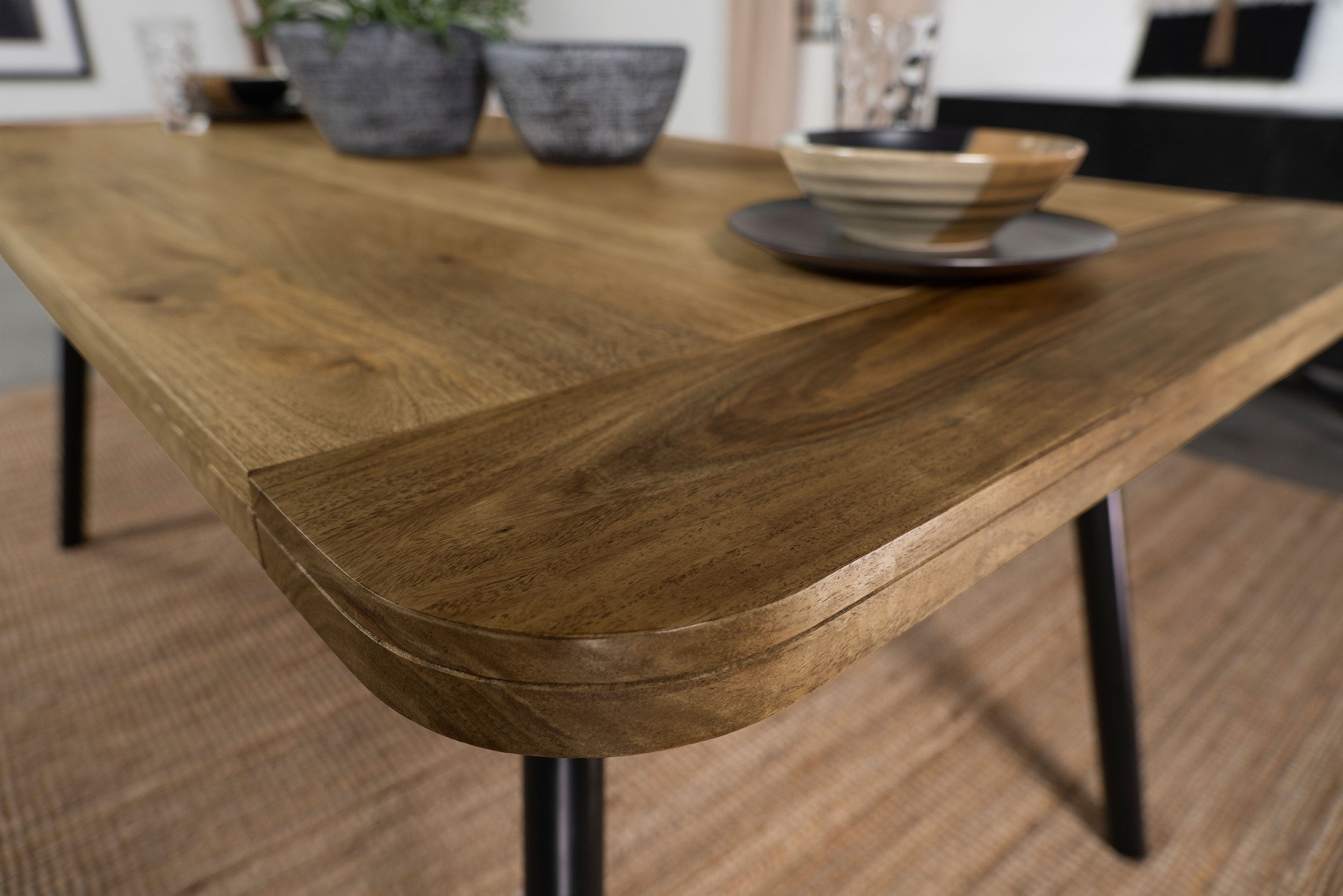 Maverick Dining Table - Ideal Furniture (Fresno,CA)