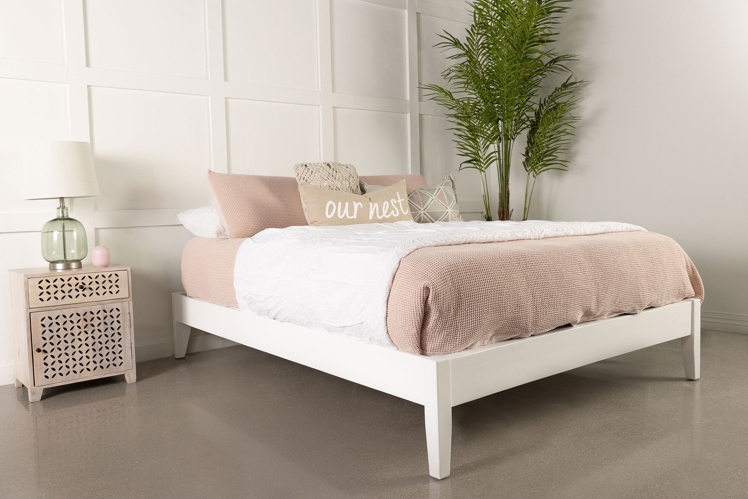 Hounslow Platform Bed Base - Ideal Furniture (Fresno,CA)