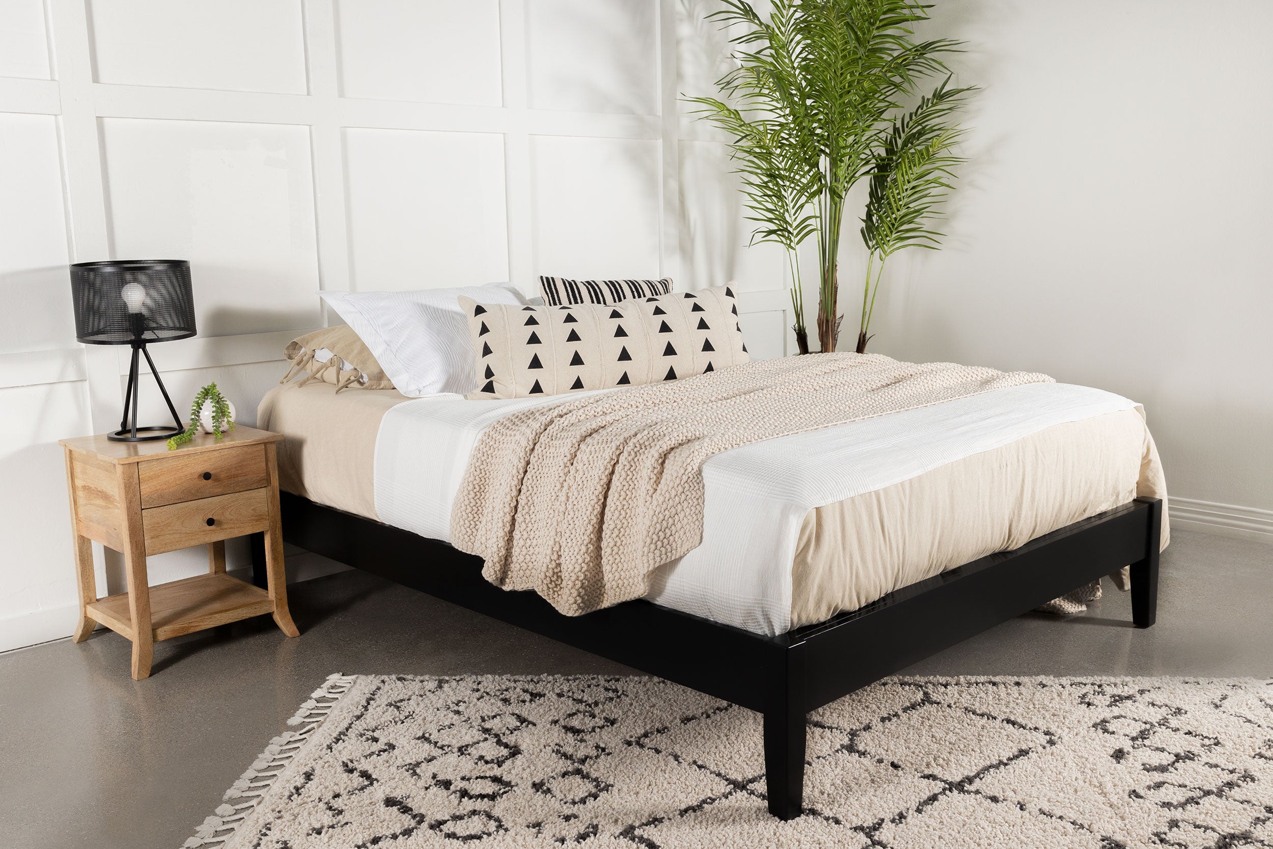 Hounslow Platform Bed Base - Ideal Furniture (Fresno,CA)