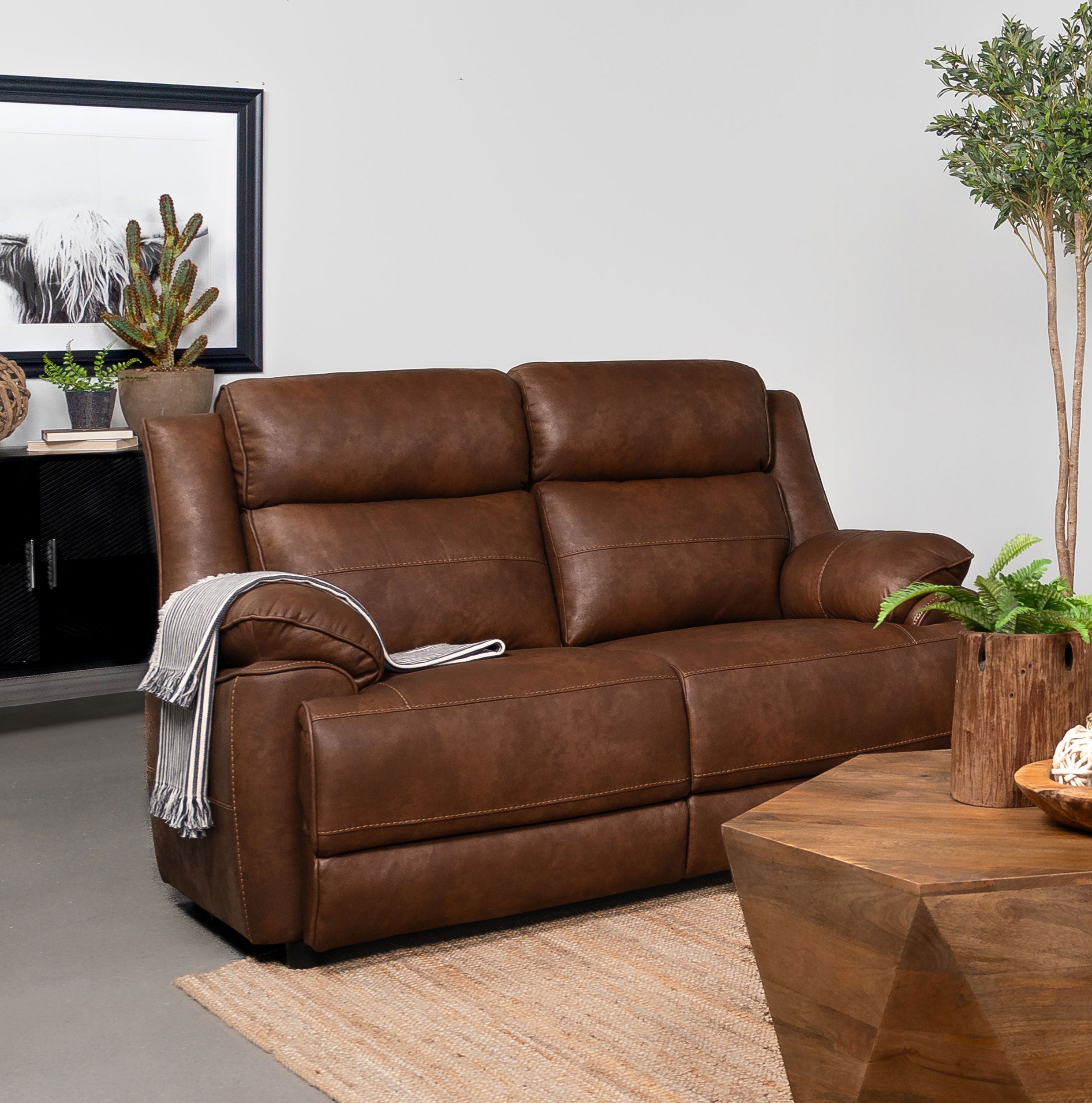 Ellington Loveseat - Ideal Furniture (Fresno,CA)