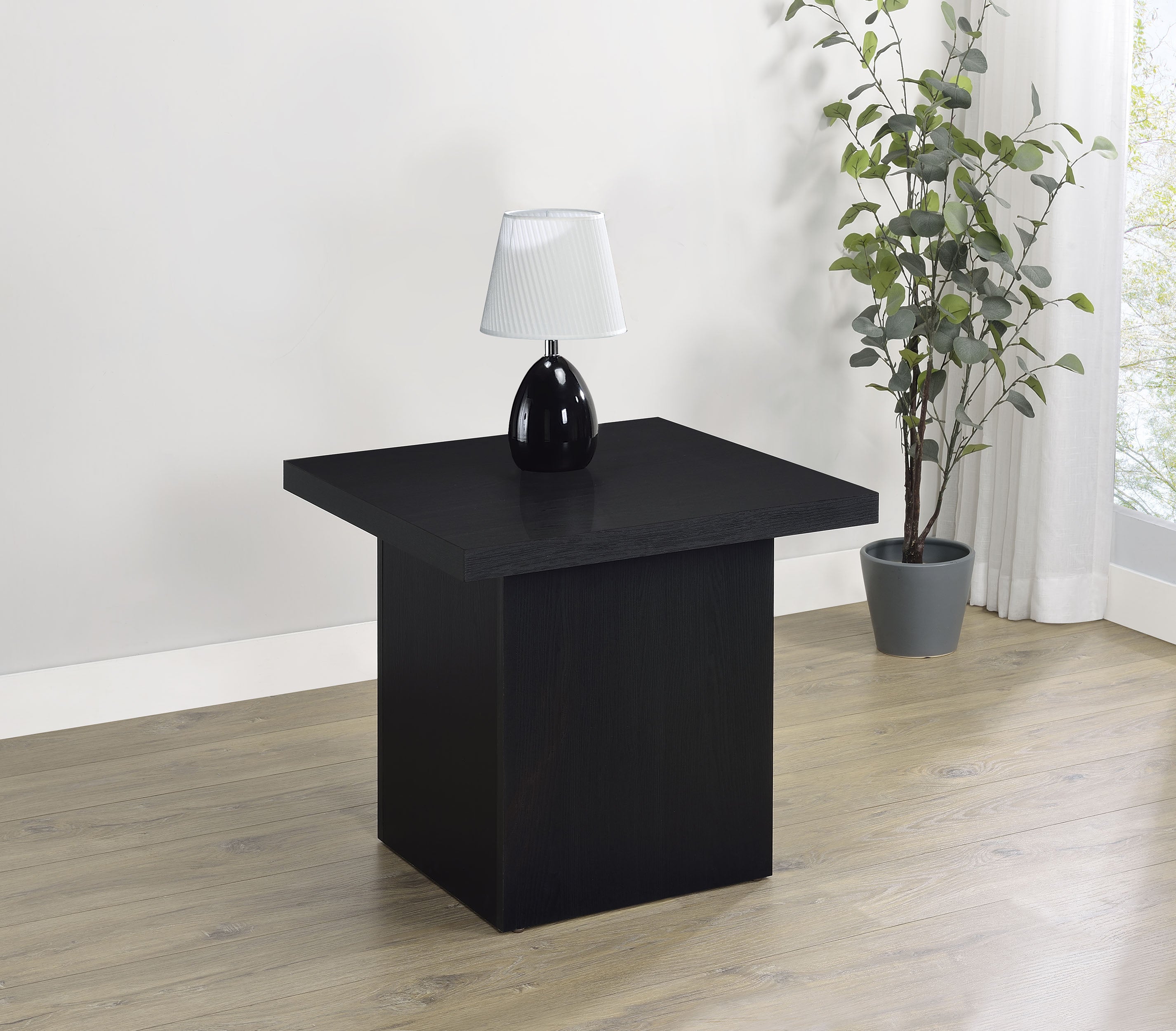 Devar End Table - Ideal Furniture (Fresno,CA)