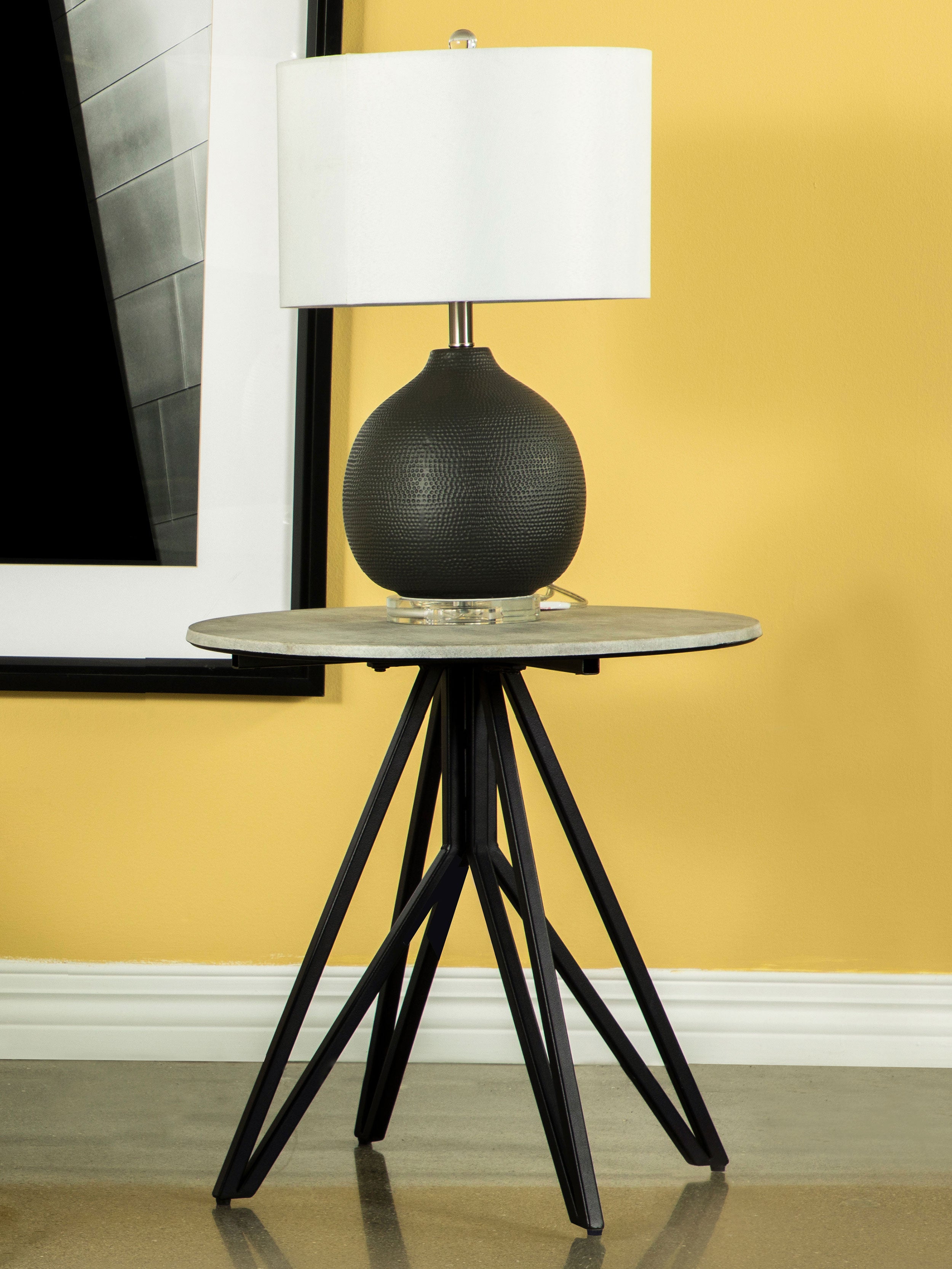 Hadi End Table - Ideal Furniture (Fresno,CA)