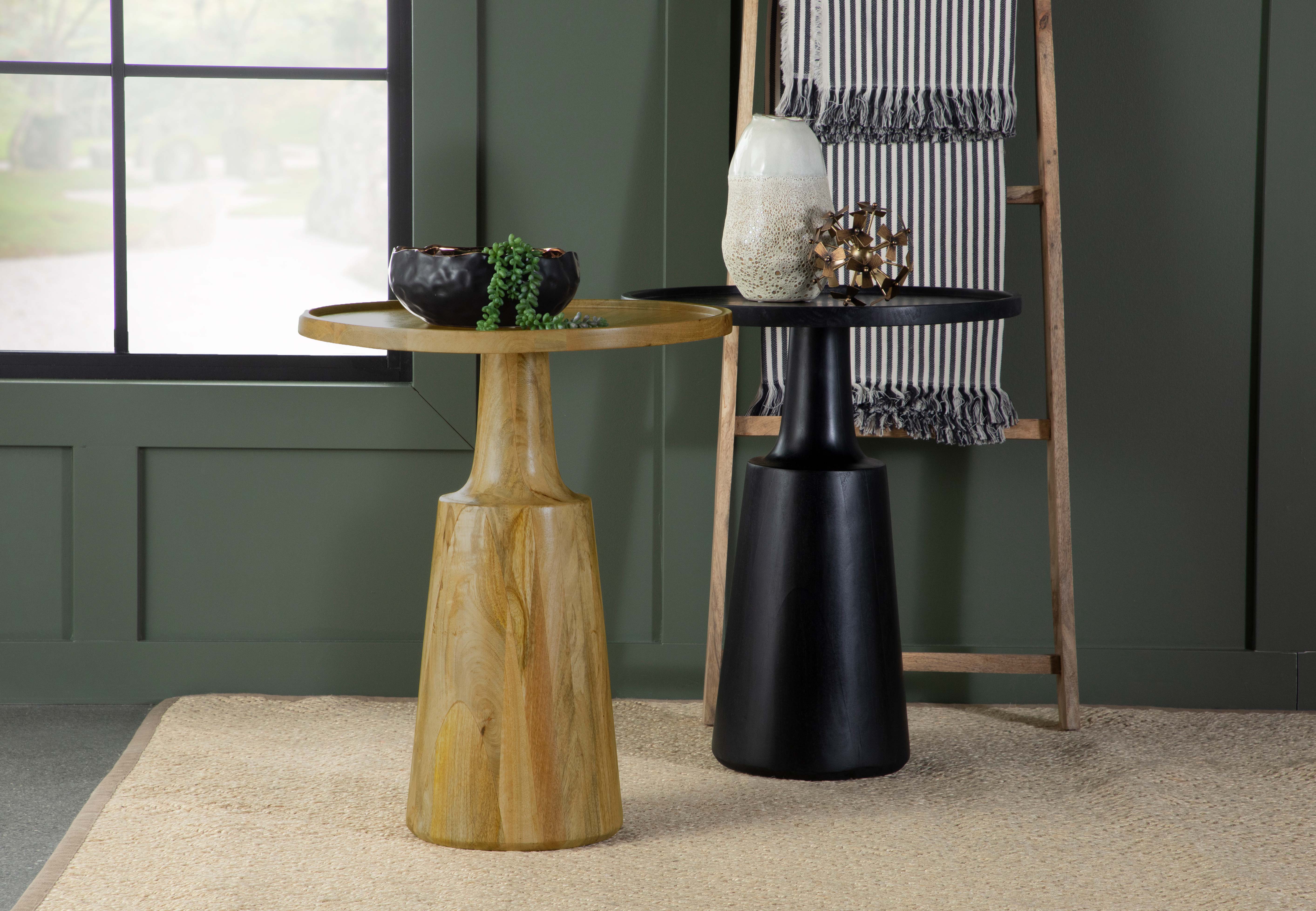 Ixia Side Table - Ideal Furniture (Fresno,CA)
