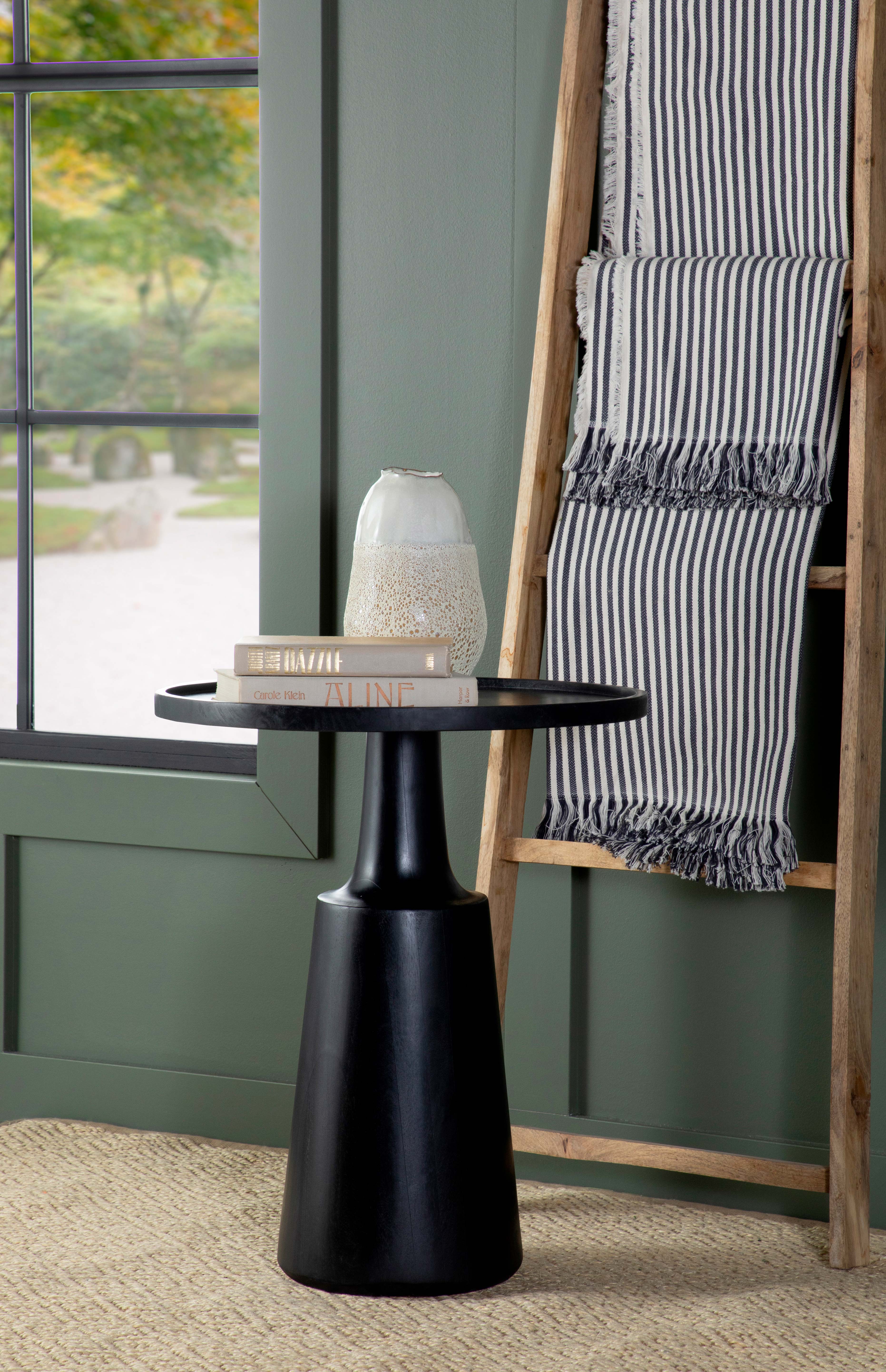 Ixia Side Table - Ideal Furniture (Fresno,CA)