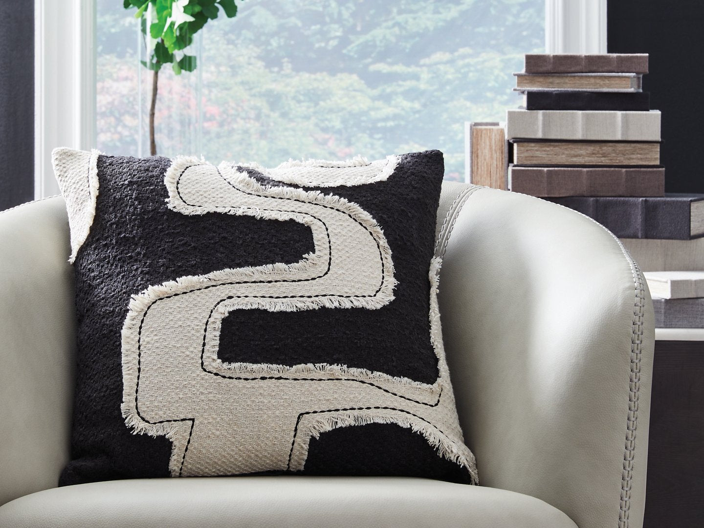 Veerbank Pillow (Set of 4) - Ideal Furniture (Fresno,CA)