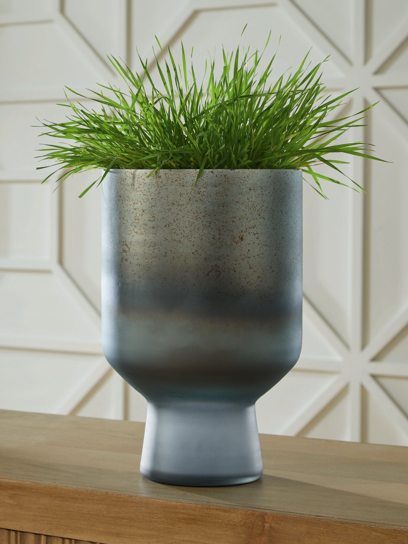 Pennmore Vase - Ideal Furniture (Fresno,CA)