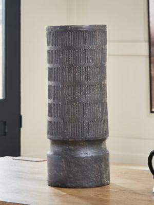 Beninworth Vase - Ideal Furniture (Fresno,CA)