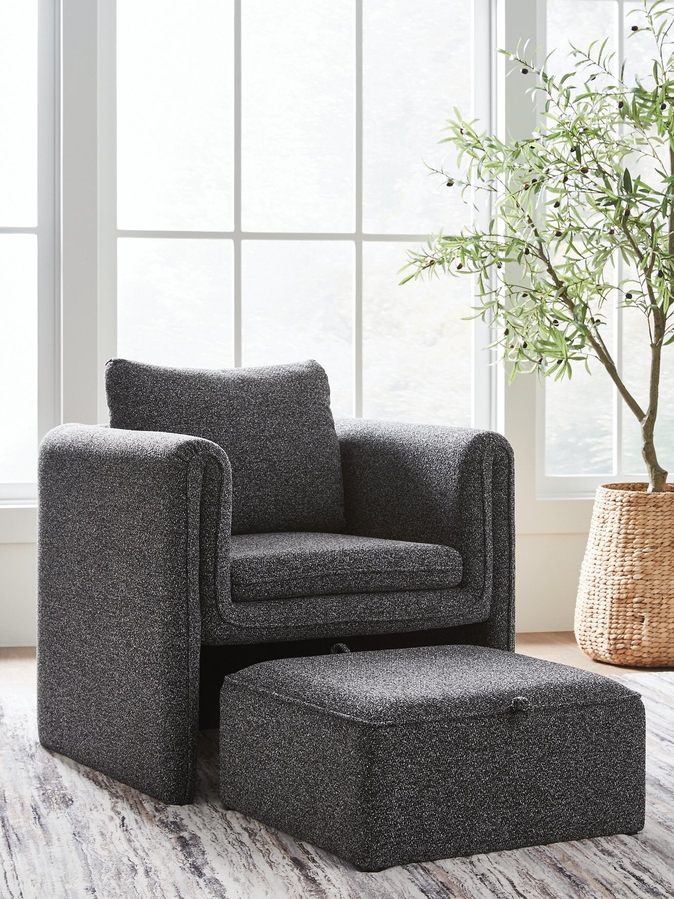 Vreni Accent Chair - Ideal Furniture (Fresno,CA)