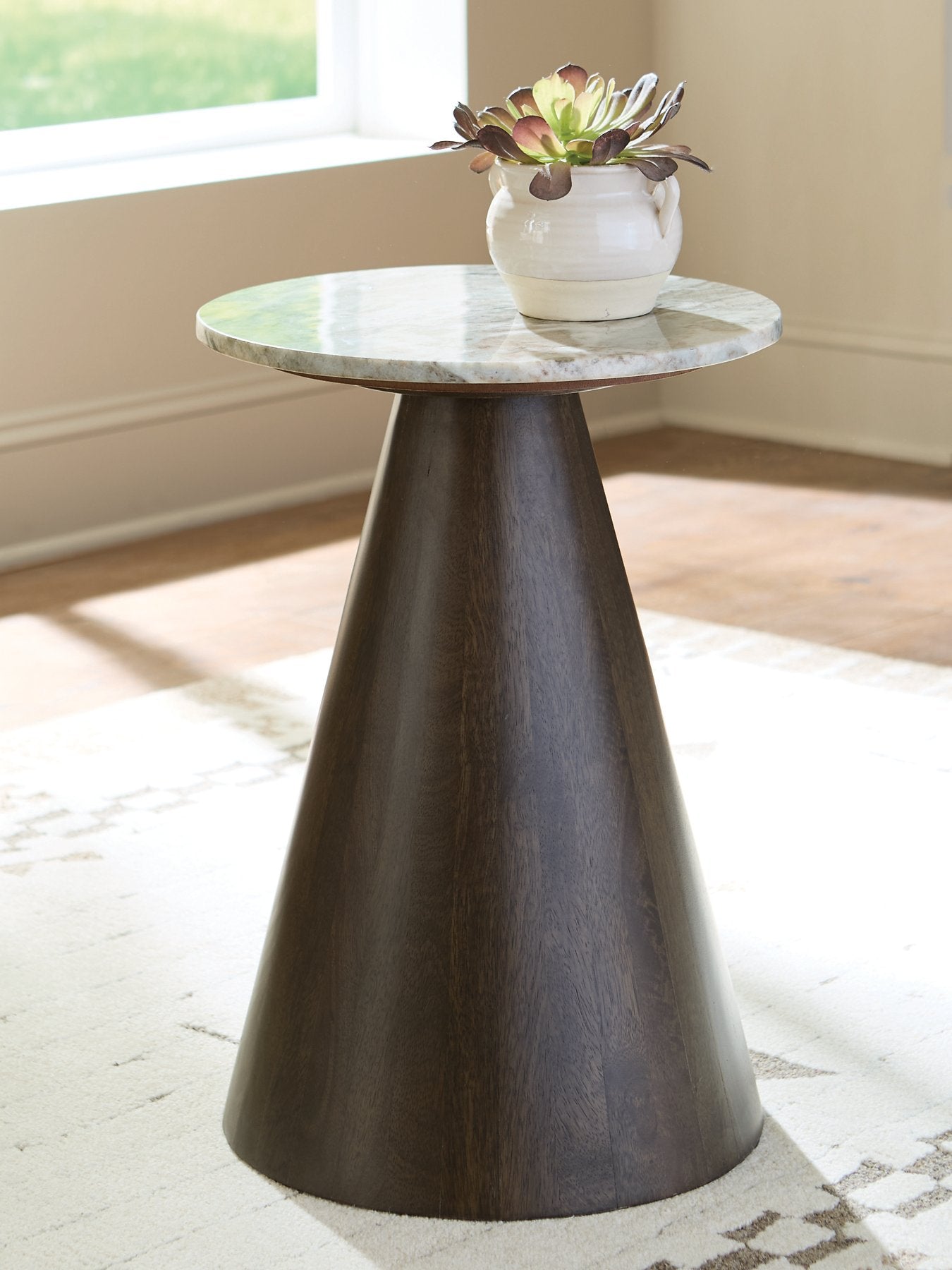 Waltnor Accent Table - Ideal Furniture (Fresno,CA)