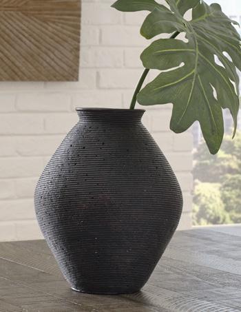 Hannela Vase - Ideal Furniture (Fresno,CA)