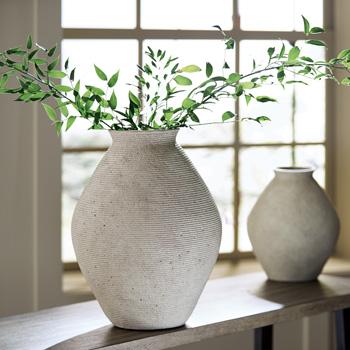 Hannela Vase - Ideal Furniture (Fresno,CA)