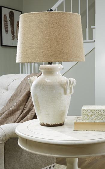 Emelda Table Lamp - Ideal Furniture (Fresno,CA)