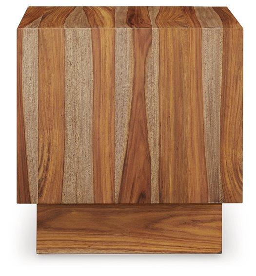 Dressonni End Table - Ideal Furniture (Fresno,CA)