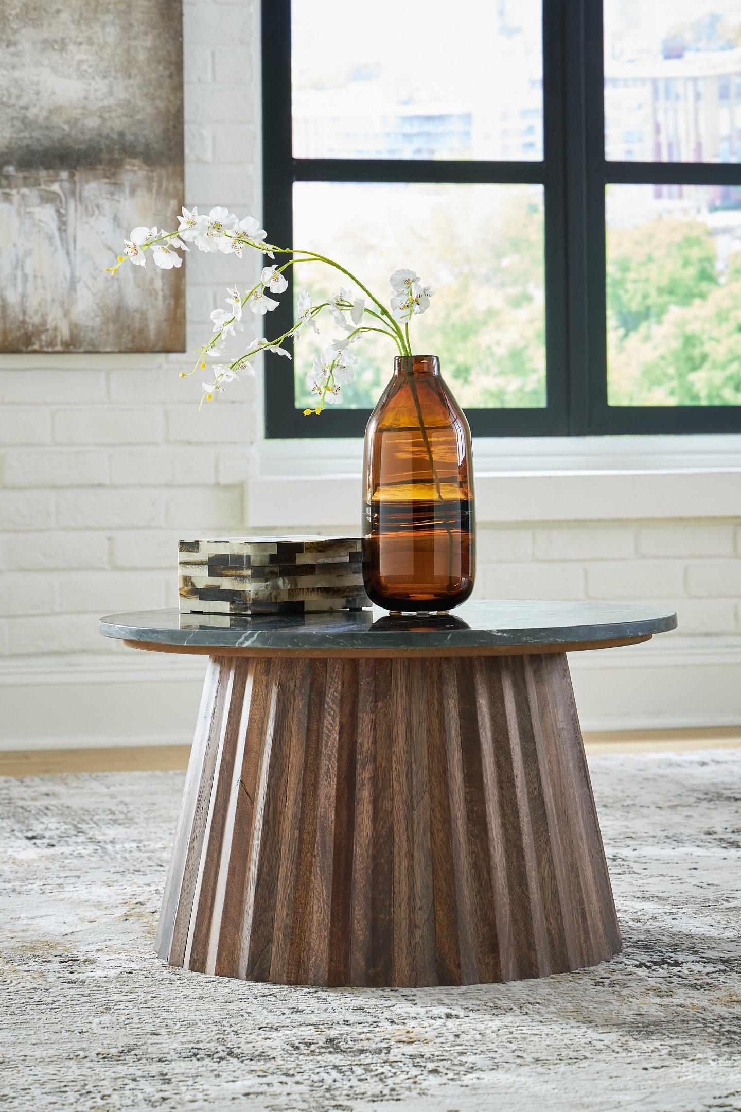 Ceilby Accent Coffee Table - Ideal Furniture (Fresno,CA)
