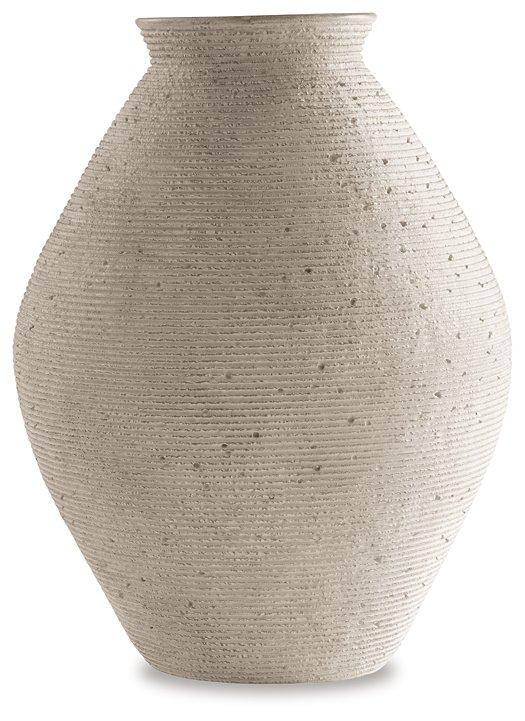 Hannela Vase - Ideal Furniture (Fresno,CA)