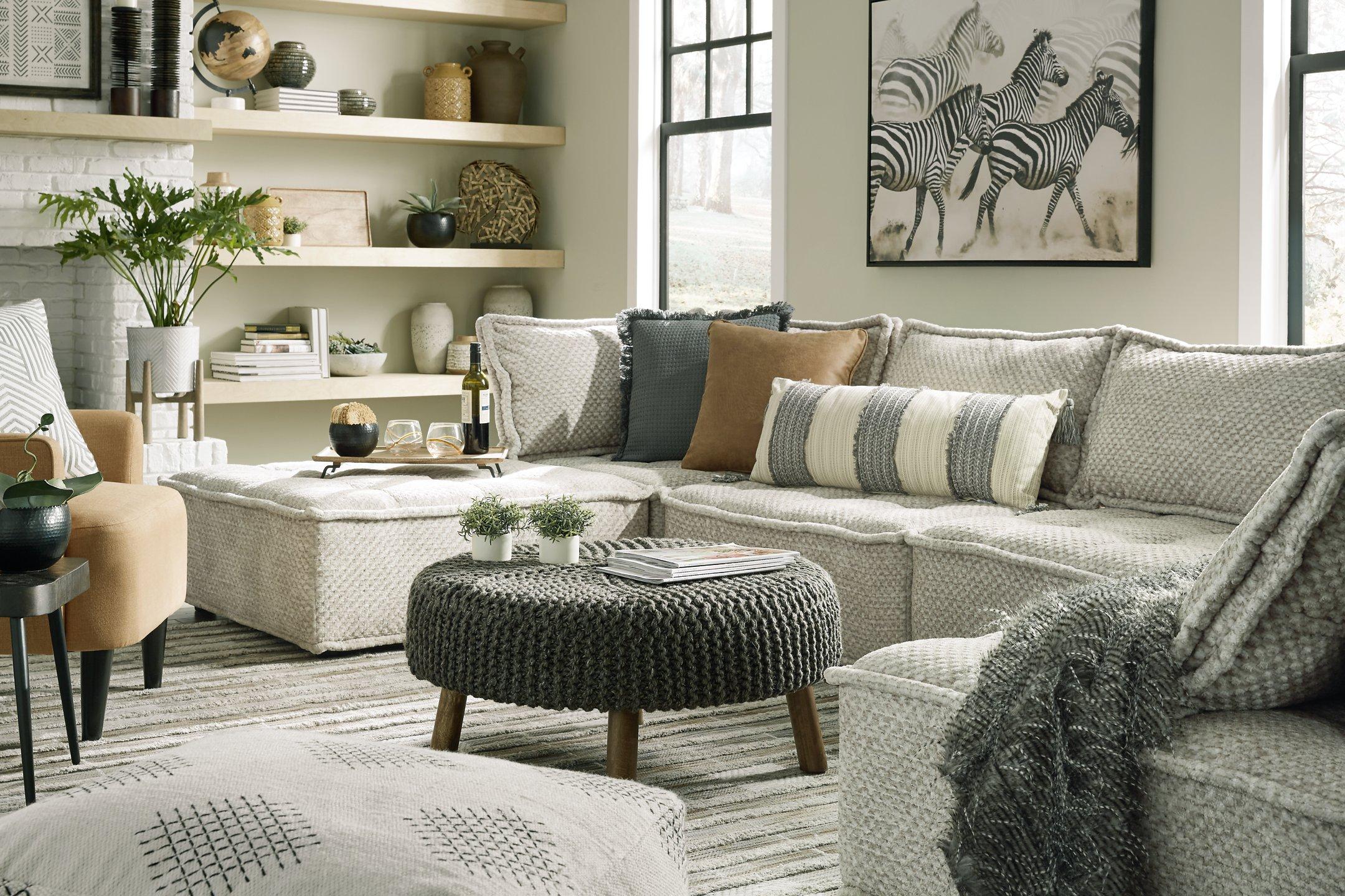 Bales Accent Chair - Ideal Furniture (Fresno,CA)