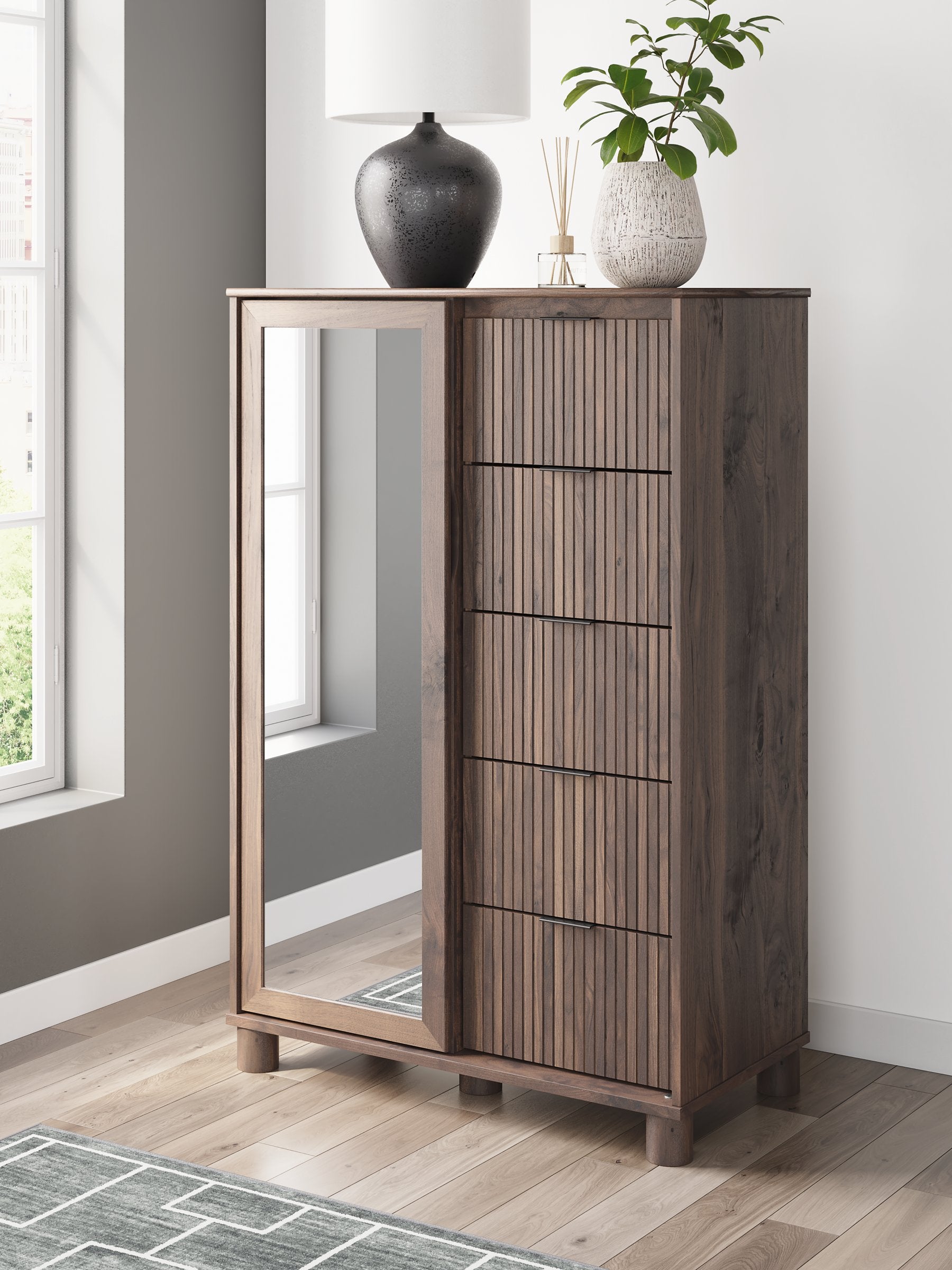 Pamytta Dressing Chest - Ideal Furniture (Fresno,CA)