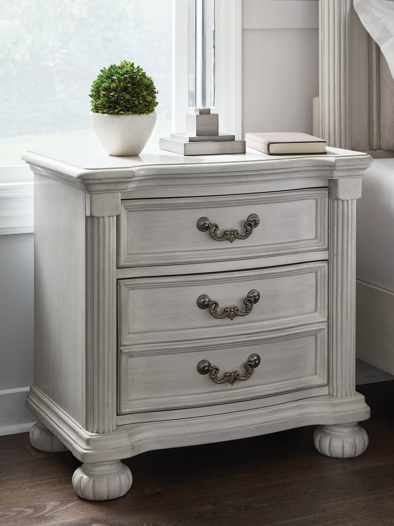 Montelaine Nightstand - Ideal Furniture (Fresno,CA)