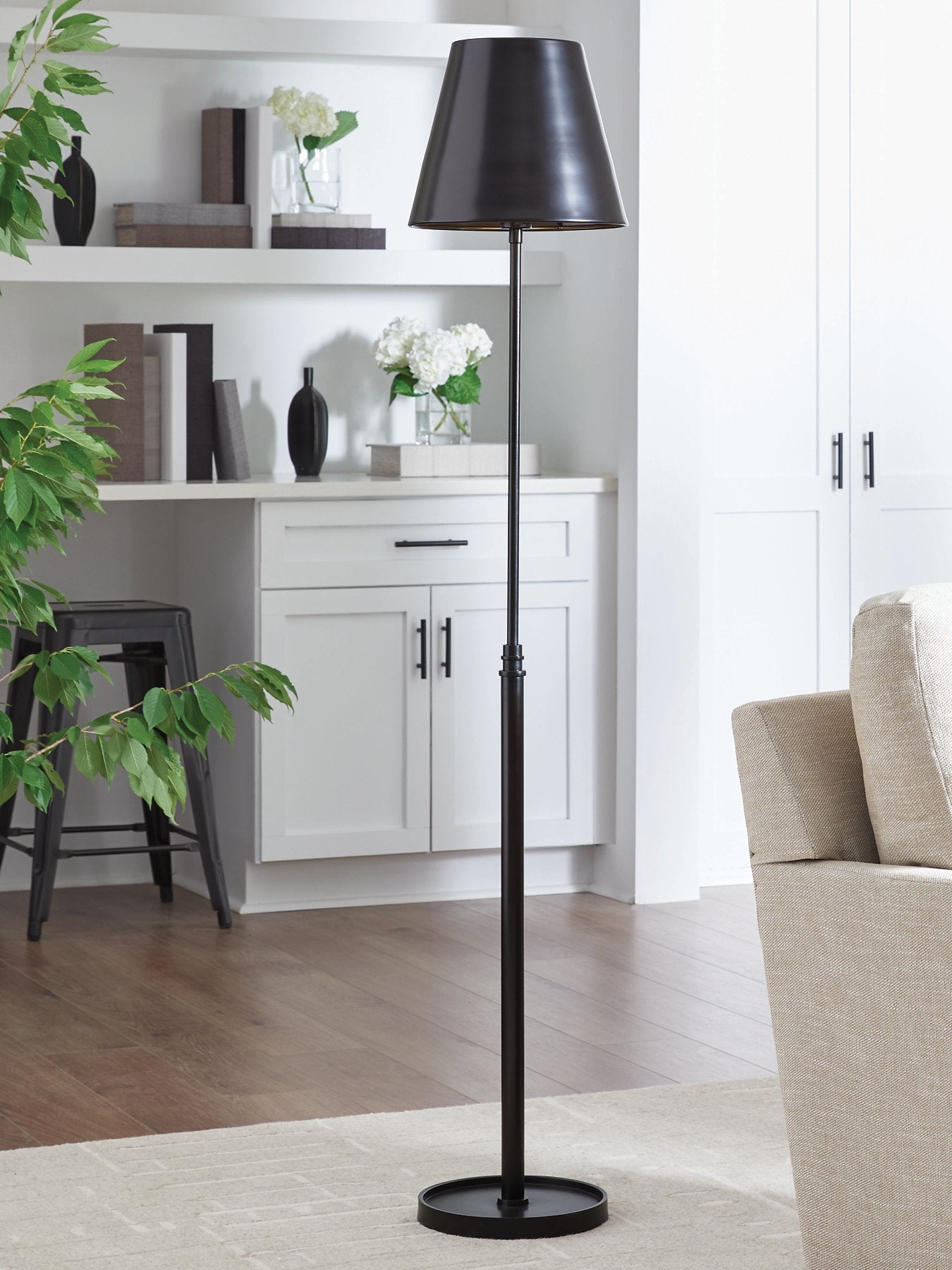 Wimner Floor Lamp - Ideal Furniture (Fresno,CA)