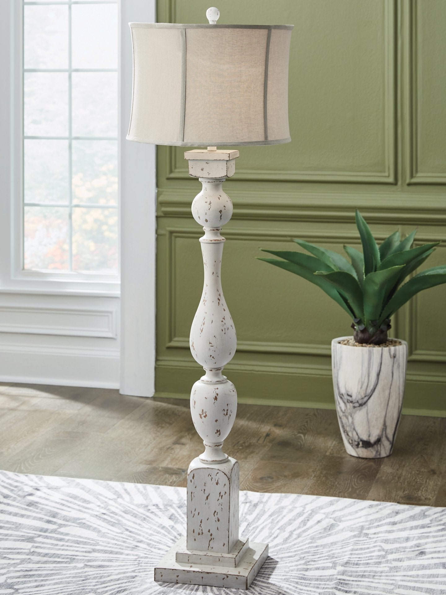 Madsbrook Floor Lamp - Ideal Furniture (Fresno,CA)