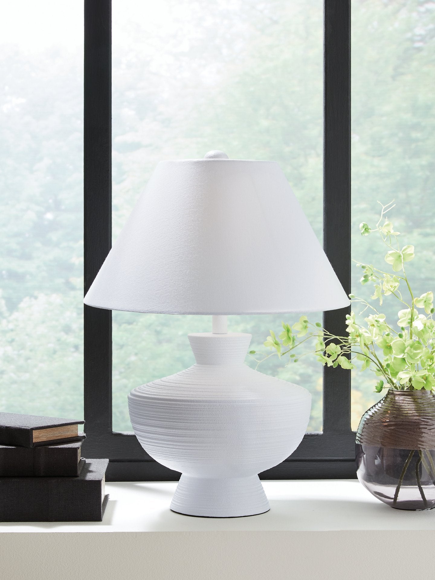 Harelwood Table Lamp - Ideal Furniture (Fresno,CA)