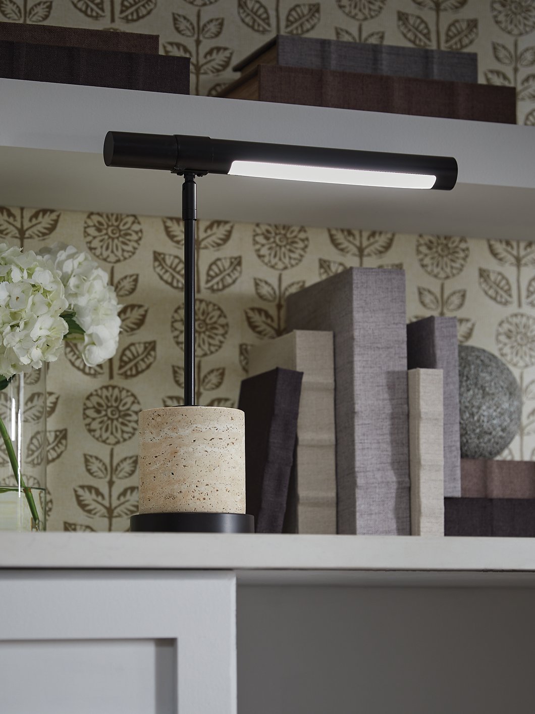 Vinmour Desk Lamp - Ideal Furniture (Fresno,CA)