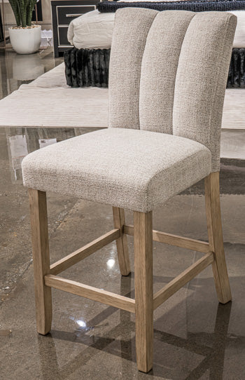 Larawyn Counter Height Barstool - Ideal Furniture (Fresno,CA)