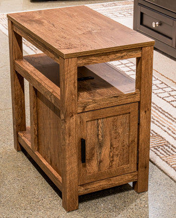 Fendenmore Chairside End Table - Ideal Furniture (Fresno,CA)