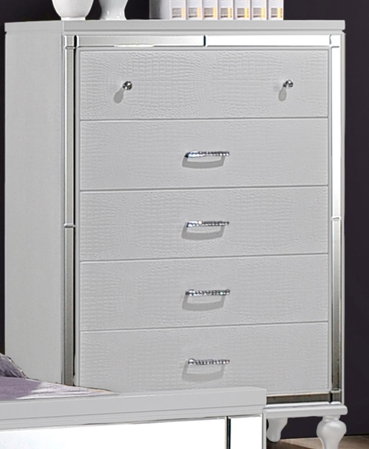 New Classic Furniture Valentino 5 Drawer Chest in White - Ideal Furniture (Fresno,CA)
