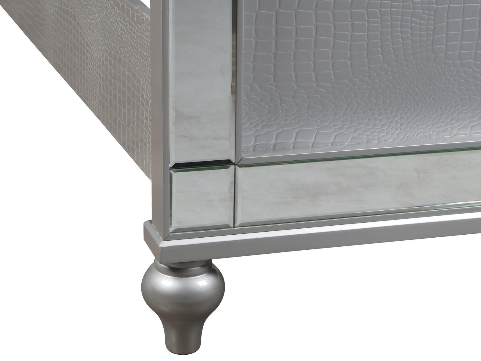 New Classic Furniture Valentino Queen Upholstered Lighted Bed in Silver - Ideal Furniture (Fresno,CA)