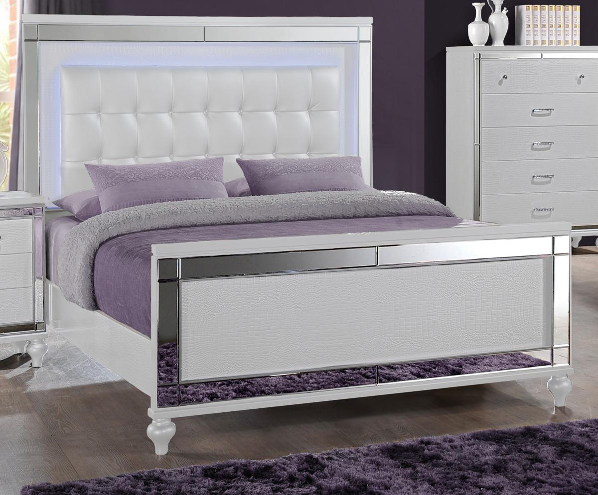 New Classic Furniture Valentino California King Upholstered Lighted Bed in White - Ideal Furniture (Fresno,CA)