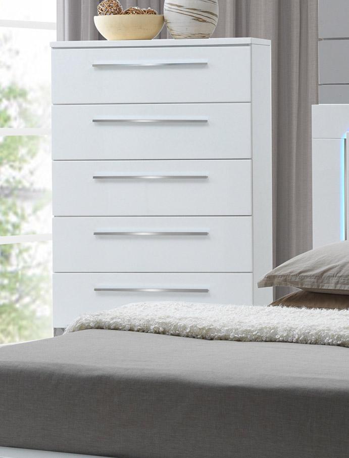 New Classic Sapphire 5 Drawer Chest in White - Ideal Furniture (Fresno,CA)