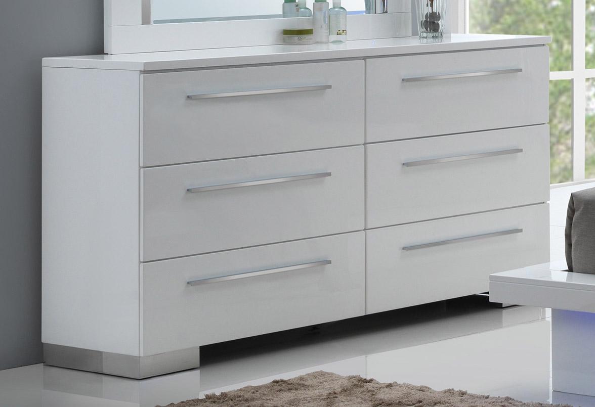New Classic Sapphire 6 Drawer Dresser in White - Ideal Furniture (Fresno,CA)