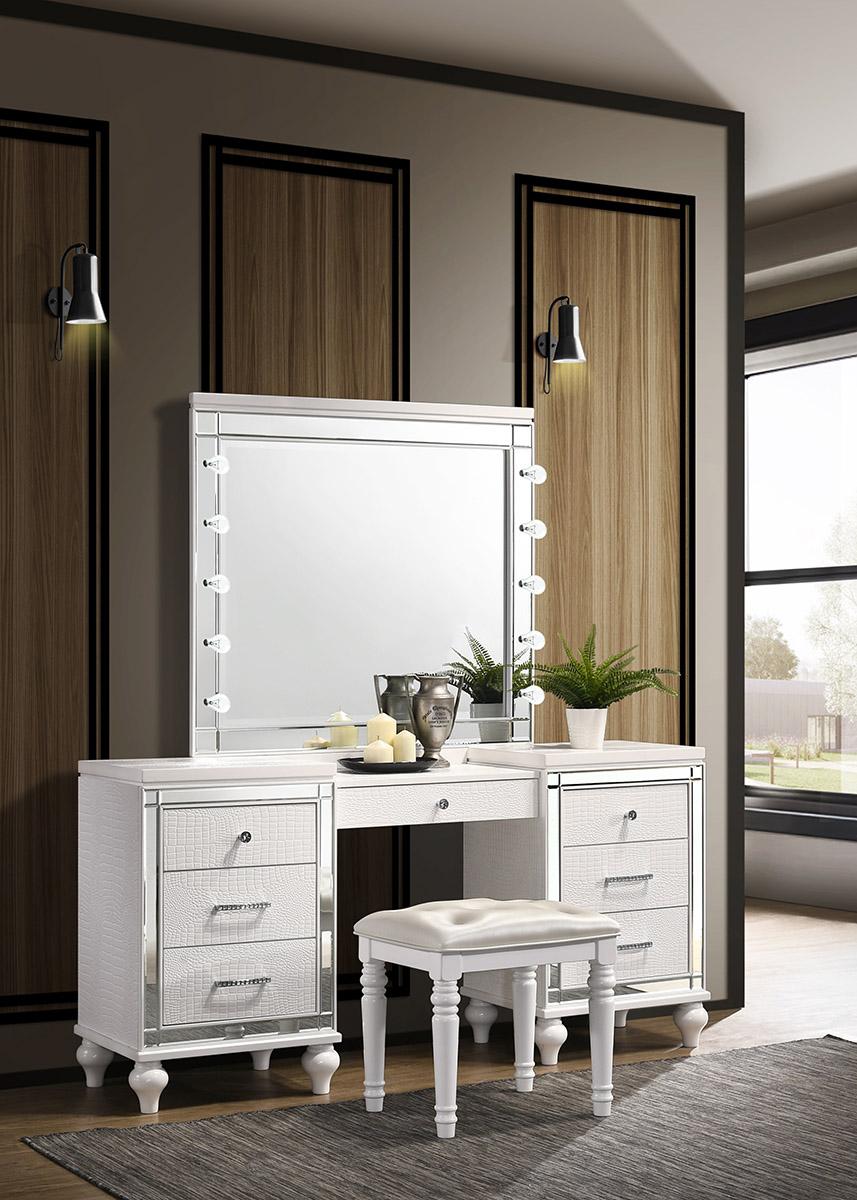 New Classic Valentino Vanity Table Mirror in White - Ideal Furniture (Fresno,CA)