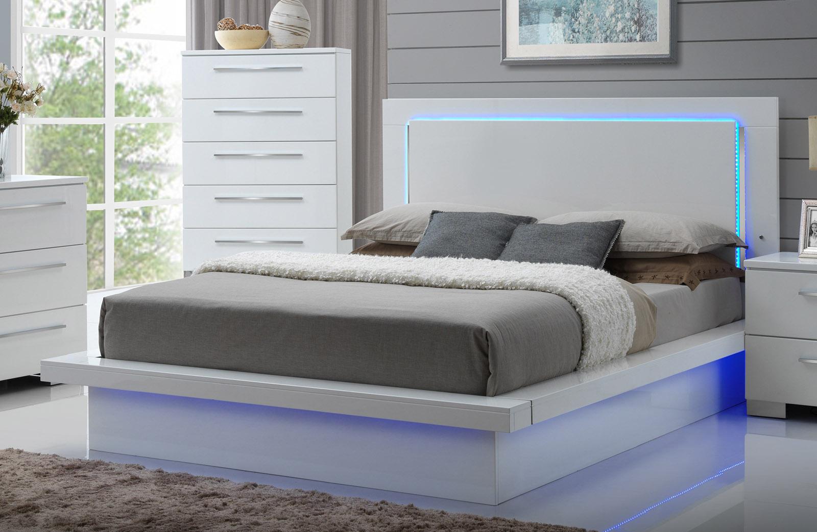 New Classic Sapphire Queen Platform Bed in White - Ideal Furniture (Fresno,CA)