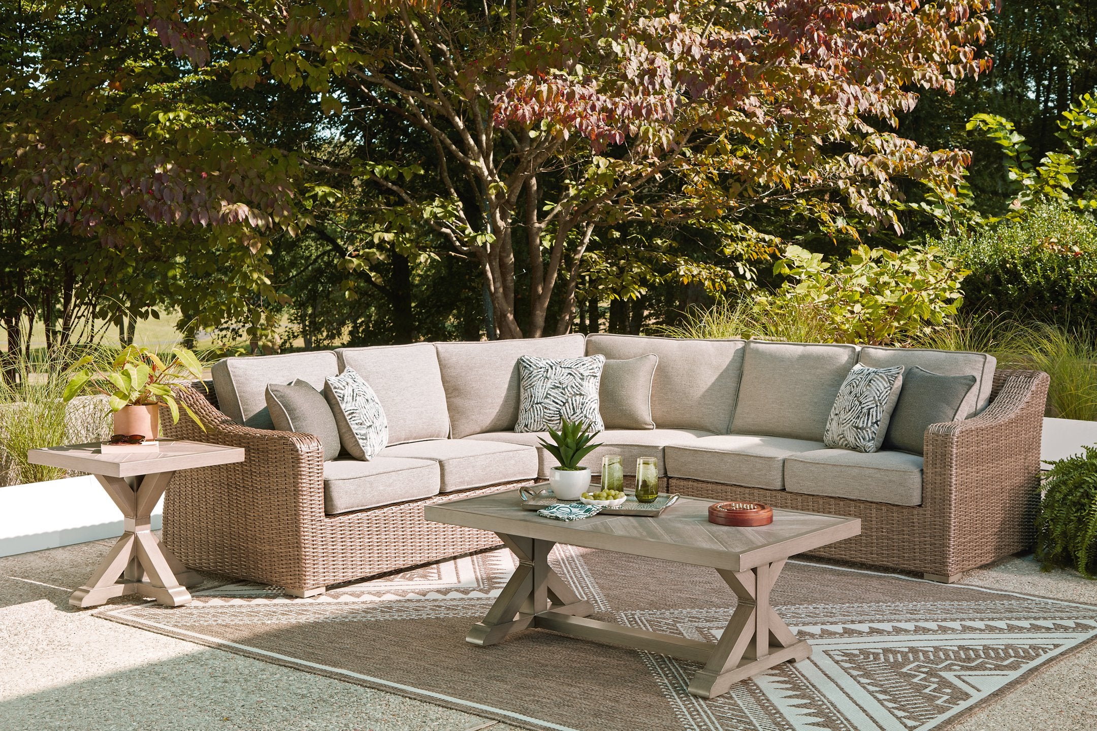 Laguna Heights Outdoor Sectional - Ideal Furniture (Fresno,CA)
