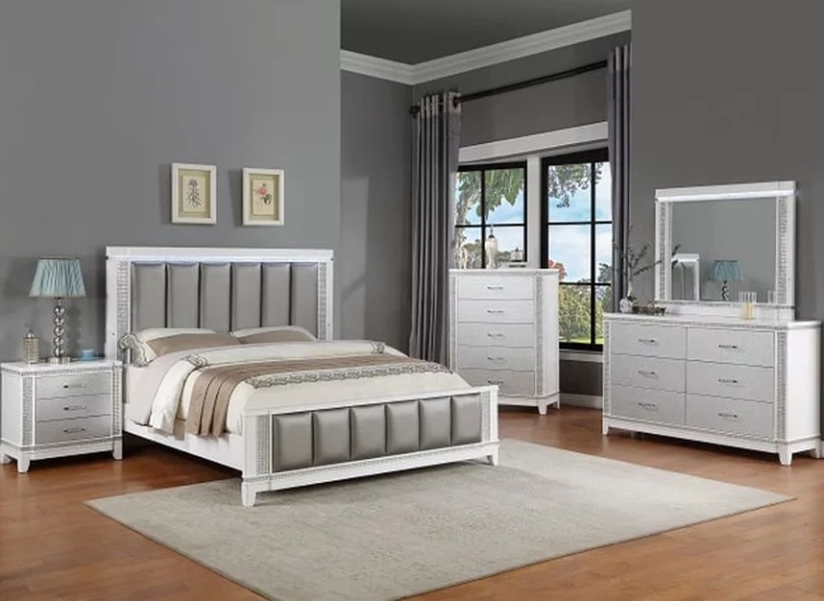 Crown Mark Furniture Ariane Queen Bed in White and Silver - Ideal Furniture (Fresno,CA)