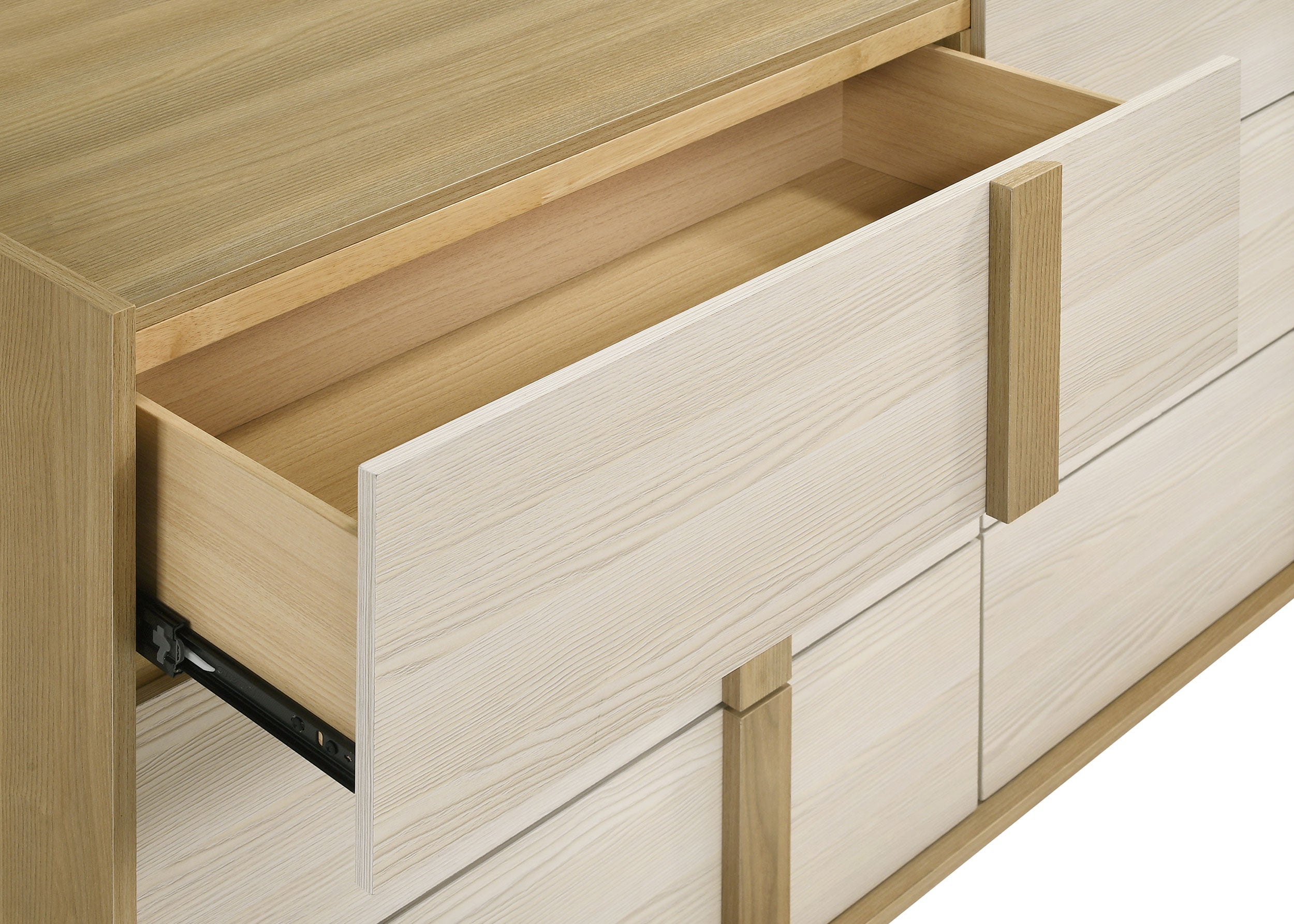 Hyland 4 & 5 Piece Bedroom Set E.King & Queen - Ideal Furniture (Fresno,CA) 