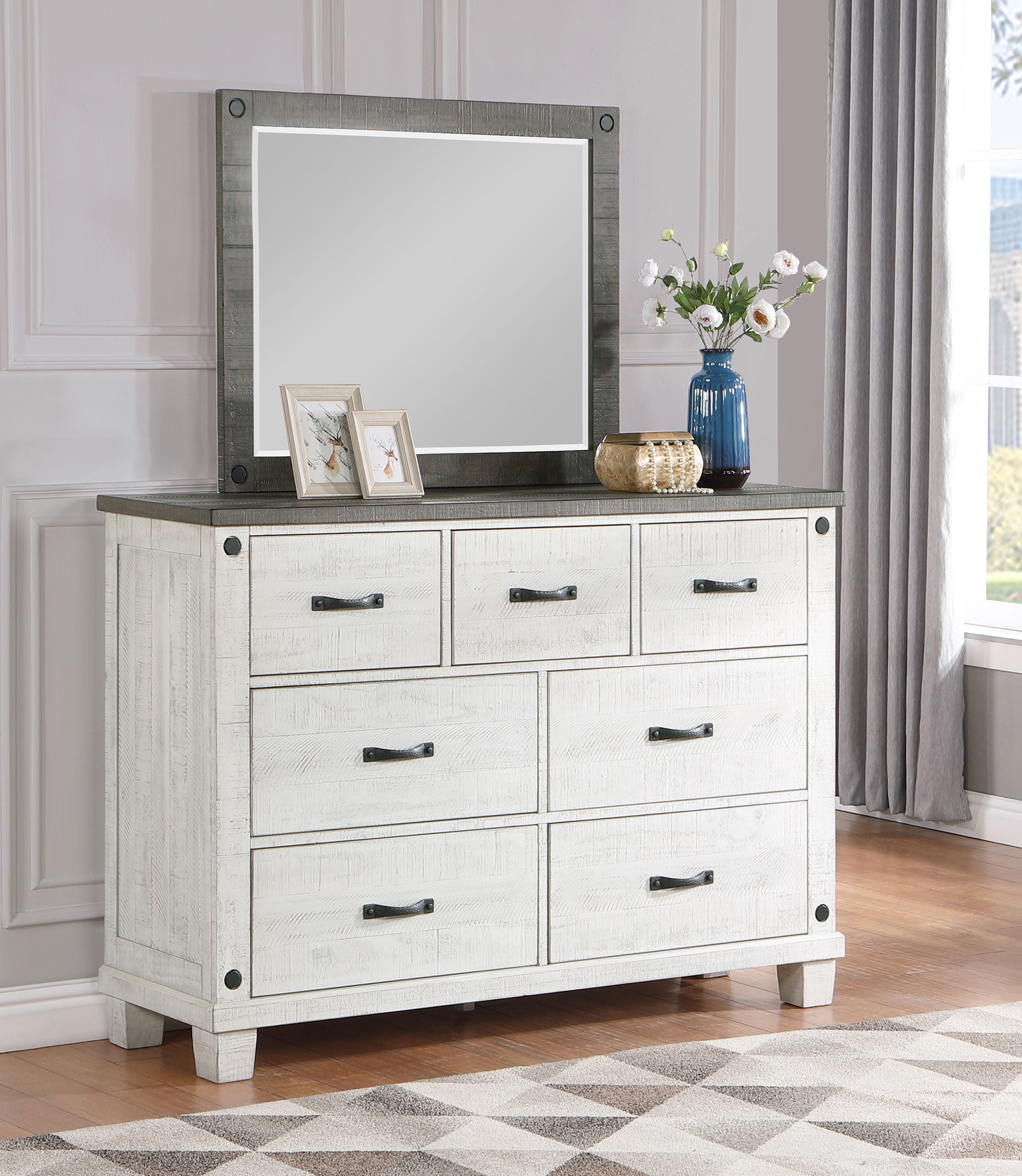 Lilith Dresser With Mirror