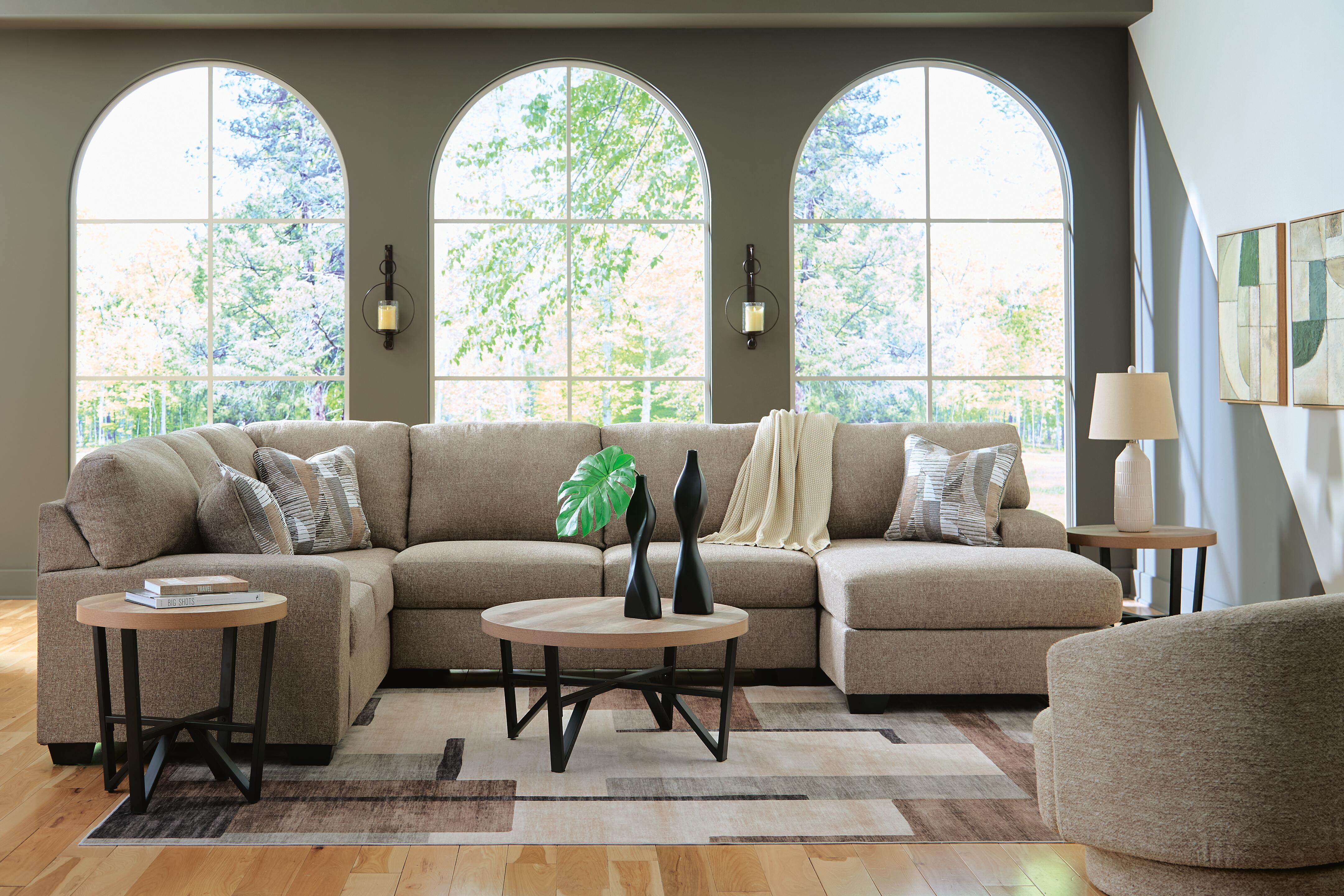 Newellen Sectional with Chaise - Ideal Furniture (Fresno,CA) 