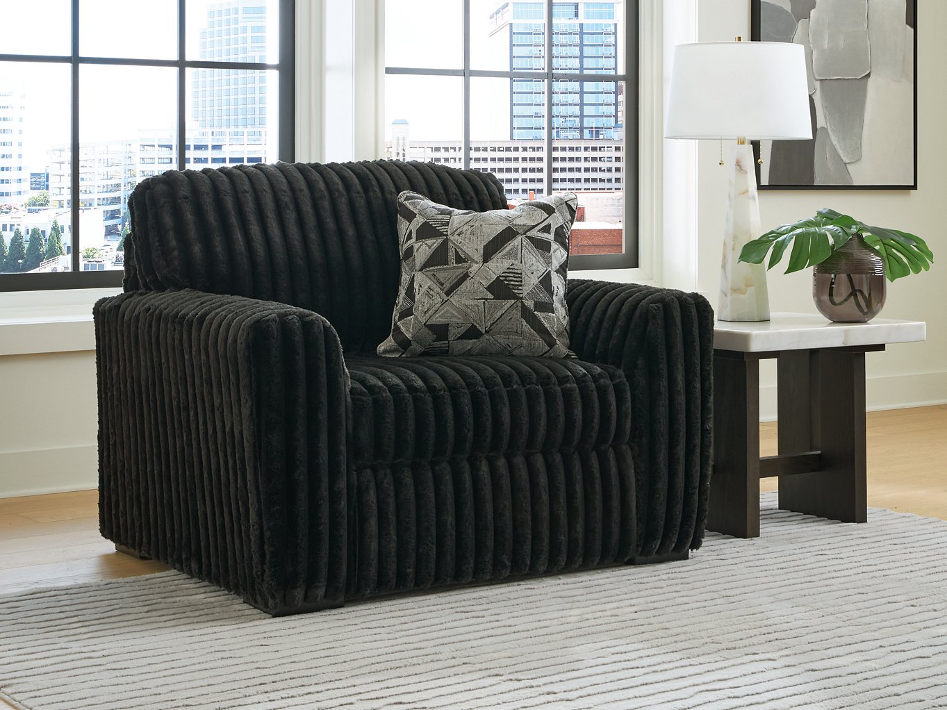 Midnight-Madness Oversized Chair