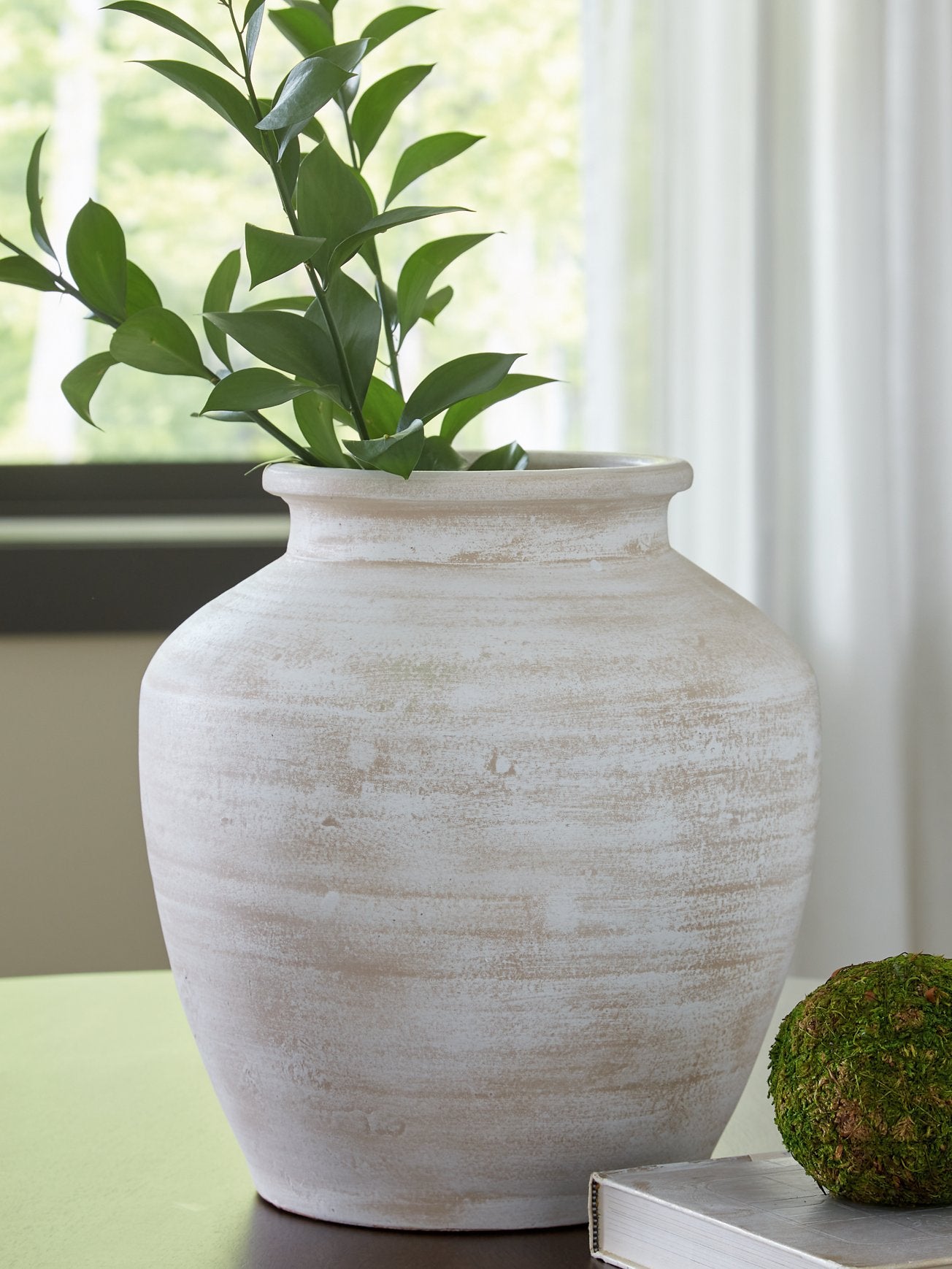 Meadie Vase - Ideal Furniture (Fresno,CA) 