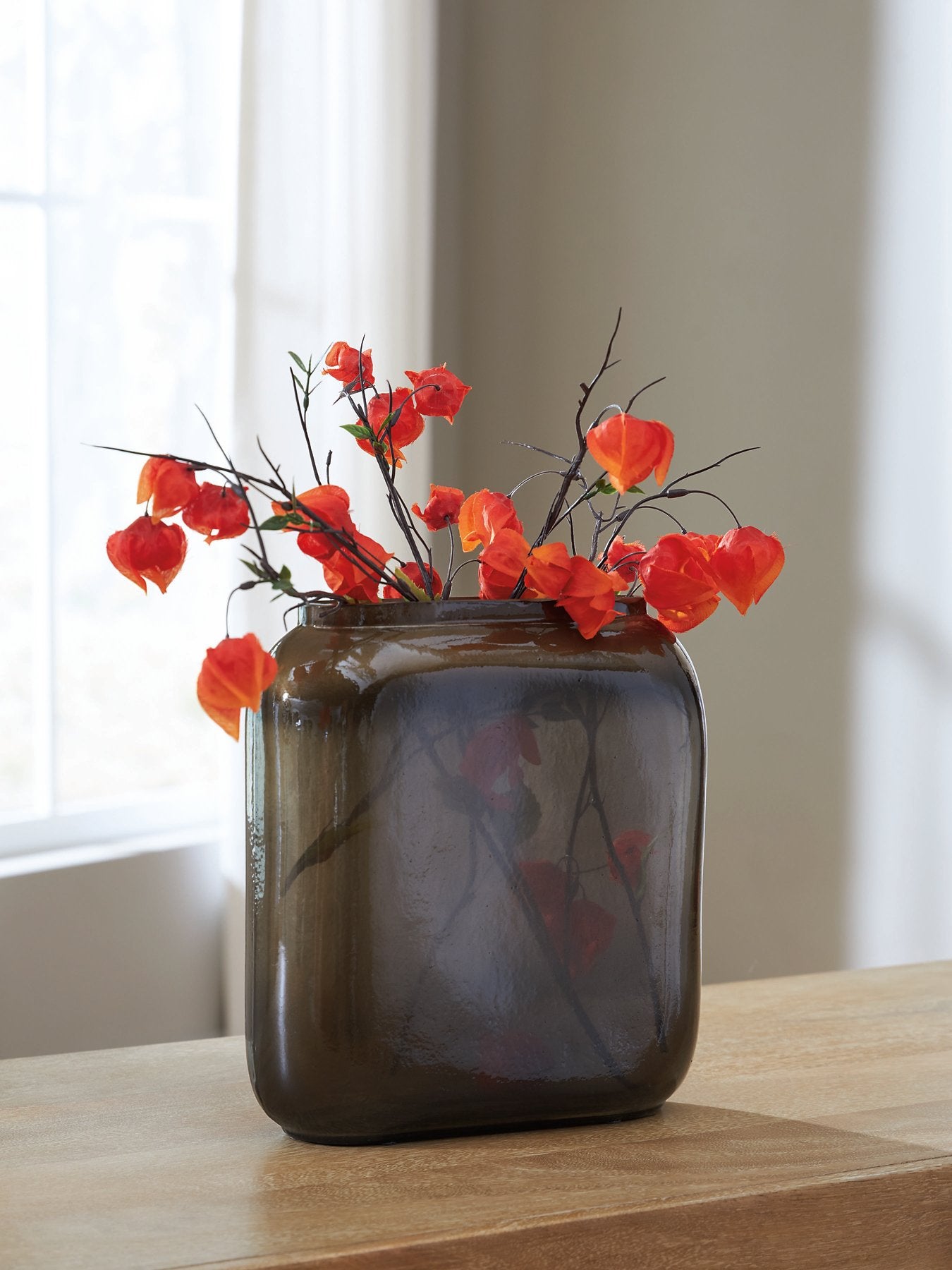 Sumner Vase - Ideal Furniture (Fresno,CA) 