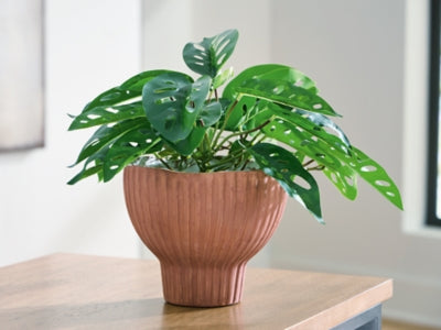 Orban Vase - Ideal Furniture (Fresno,CA) 