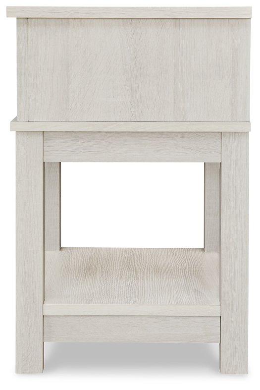 Dorrinson Nightstand