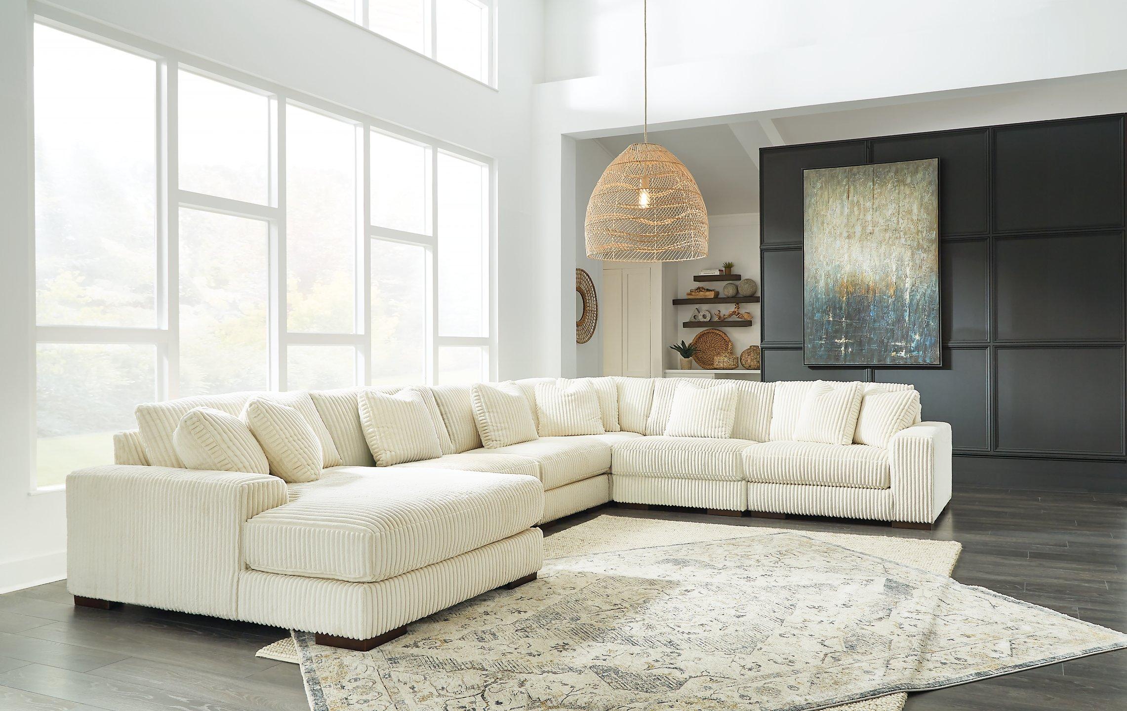 Lindyn Sectional with Chaise - Ideal Furniture (Fresno,CA) 