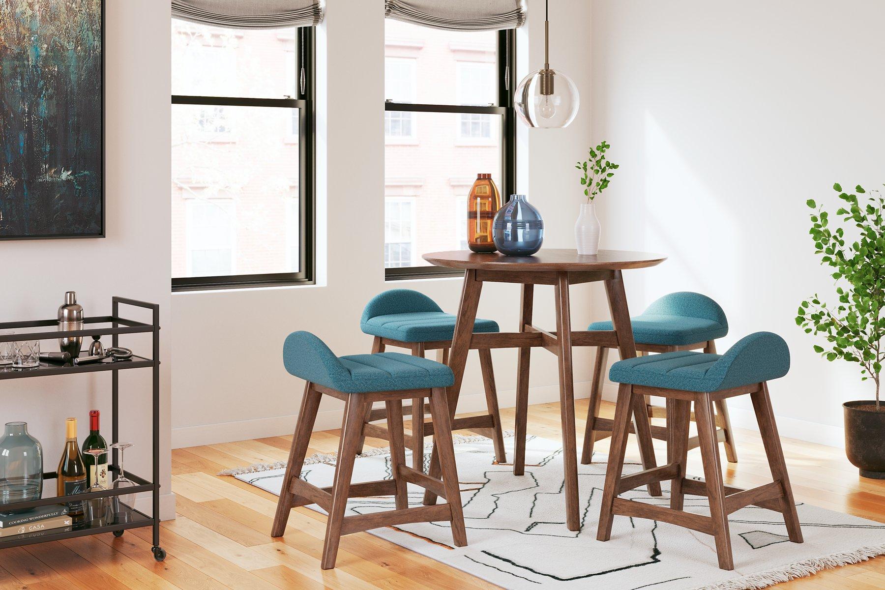 Lyncott Dining Room Set - Ideal Furniture (Fresno,CA) 