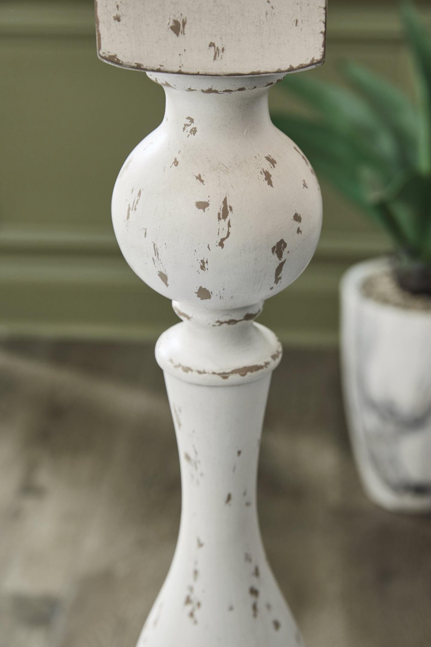 Madsbrook Floor Lamp - Ideal Furniture (Fresno,CA) 