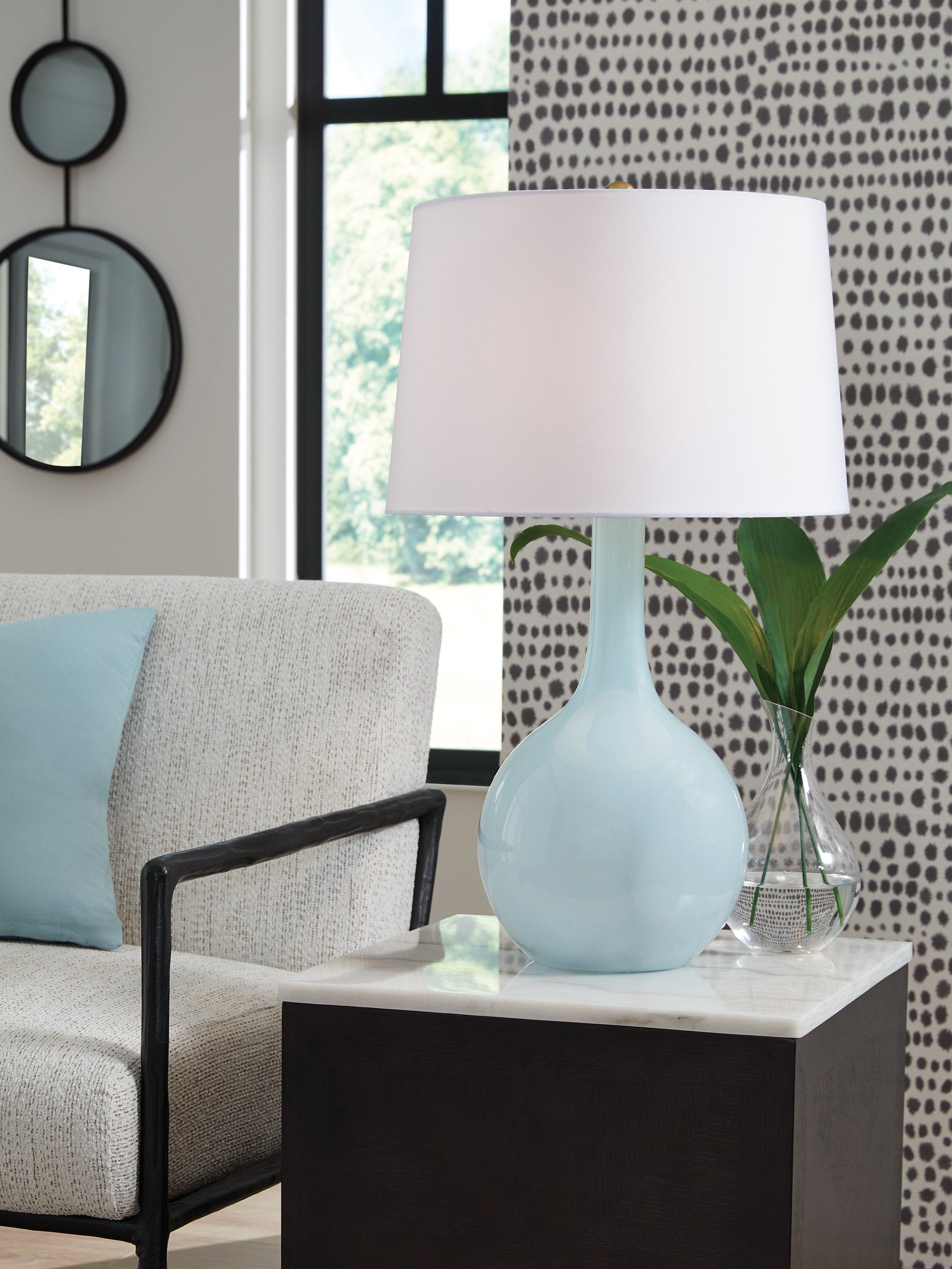 Rylanton Table Lamp