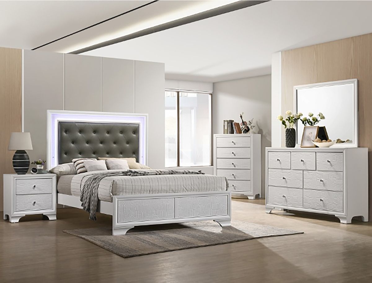 Crown Mark Furniture Lyssa 5 Drawer Chest in White - Ideal Furniture (Fresno,CA) 